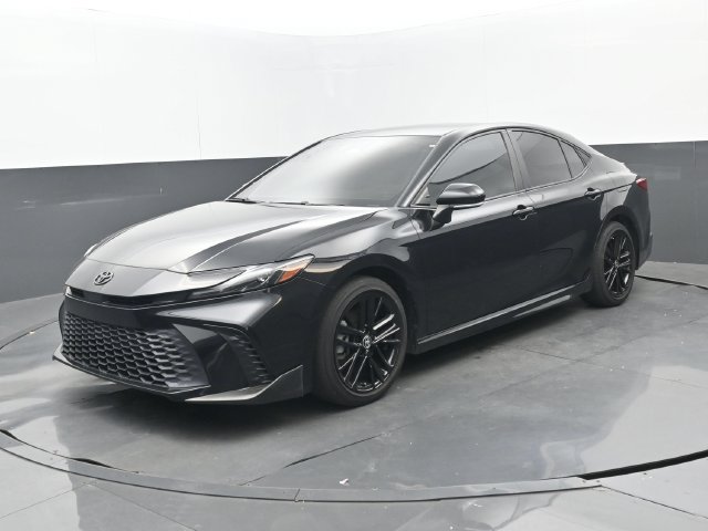 Used 2025 Toyota Camry SE FWD image 8