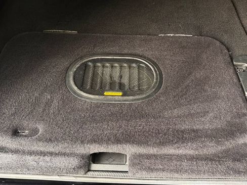 Used 2018 Jeep Wrangler Unlimited Sahara w/ Connectivity Group AWD/4WD image 40
