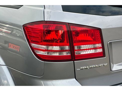 Used 2015 Dodge Journey American Value Package w/ Flexible Seating Group image 27