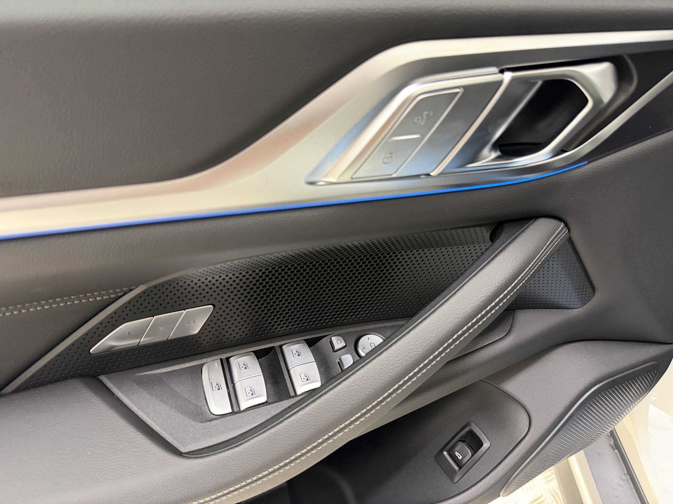New 2026 BMW i4 eDrive40 w/ Parking Assistance Package RWD image 15