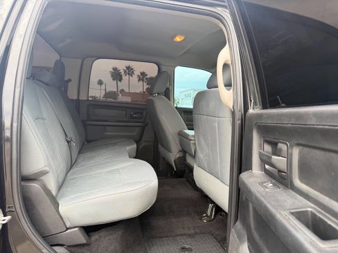 Used 2017 RAM 3500 Tradesman w/ Chrome Appearance Group image 18