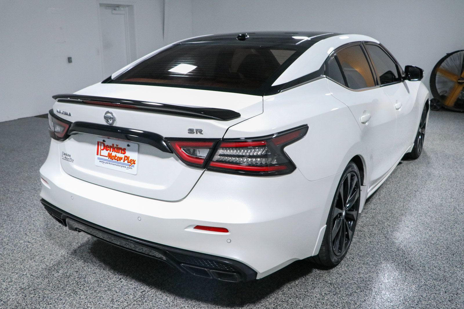 Used 2021 Nissan Maxima SR w/ Sport Mat Group FWD image 7
