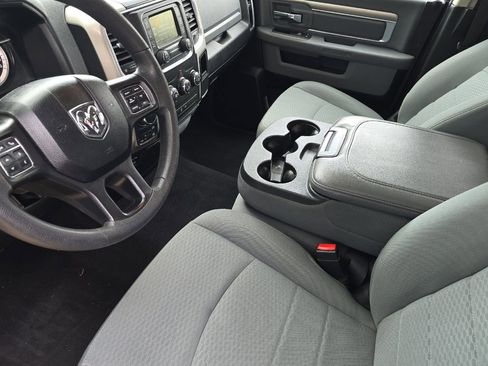 Used 2018 RAM 1500 Classic SLT AWD/4WD image 10