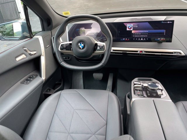 Used 2026 BMW iX xDrive45 w/ Premium Package AWD/4WD image 10