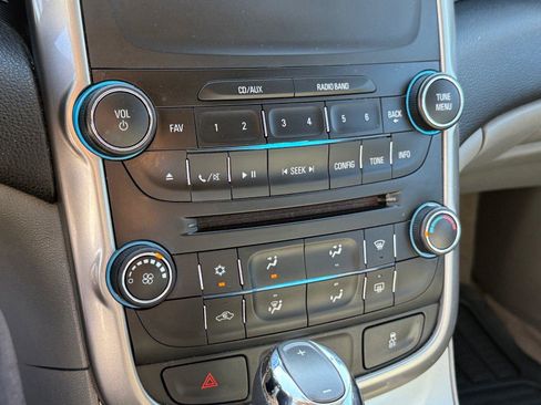 Used 2015 Chevrolet Malibu LS FWD image 23