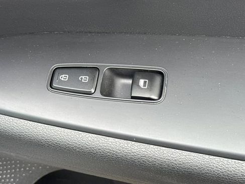 Used 2023 Kia Forte LXS w/ LXS Technology Package FWD image 22