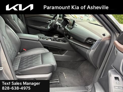 Used 2023 Nissan Rogue Platinum w/ Platinum Premium Package AWD/4WD image 19