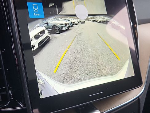 New 2026 Volvo XC60 B5 Plus w/ Protection Package Premier image 7