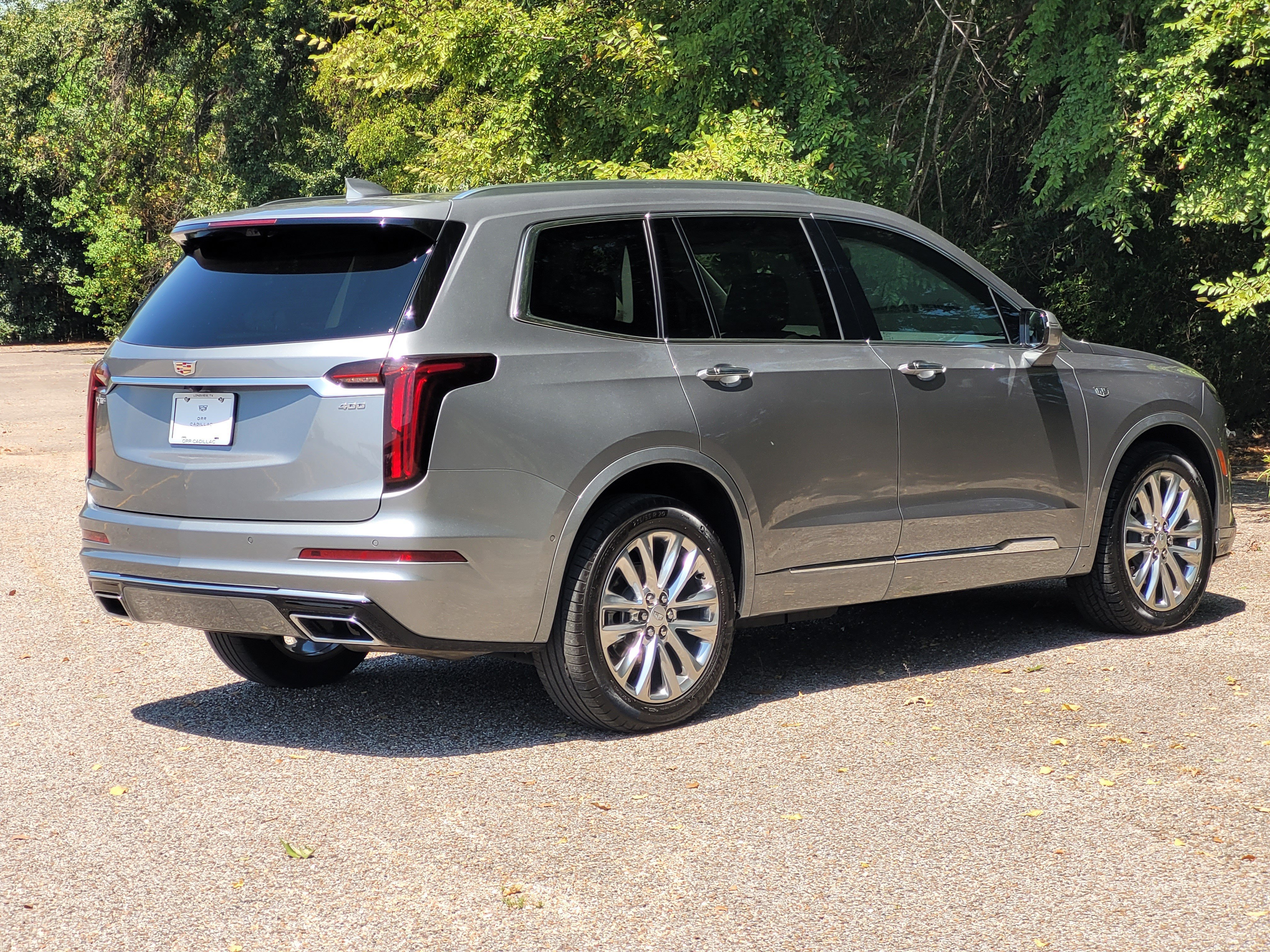 Used 2024 Cadillac XT6 Premium Luxury w/ Technology Package FWD image 4