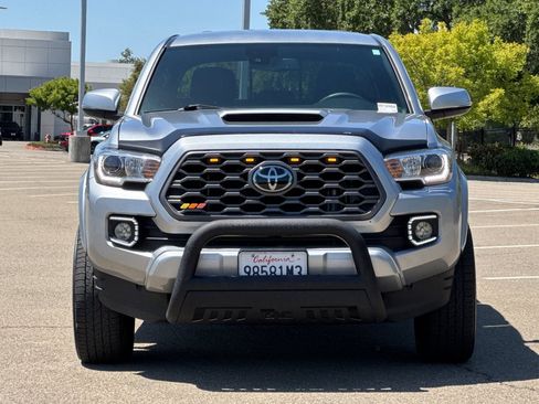 Used 2022 Toyota Tacoma TRD Sport w/ Technology Package AWD/4WD image 9