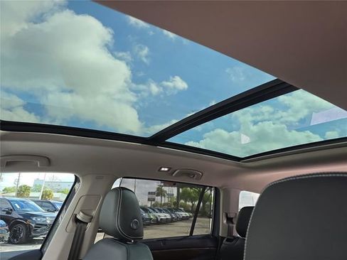 New 2026 Volkswagen Atlas SE image 27