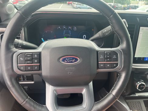 Used 2024 Ford F250 Lariat w/ Lariat Ultimate Package AWD/4WD image 19