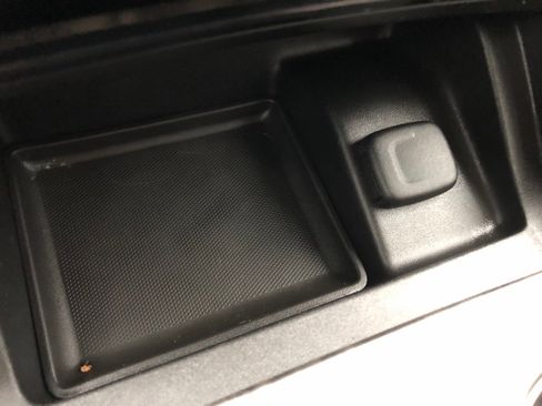 Used 2014 Chevrolet Impala LT w/ Convenience Package image 27