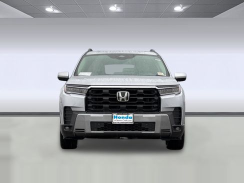 New 2026 Honda Pilot Touring image 5