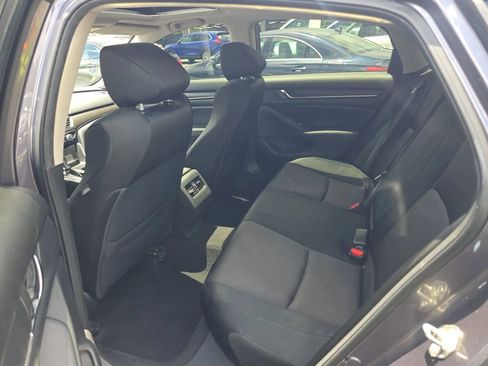 Used 2019 Honda Accord EX image 6
