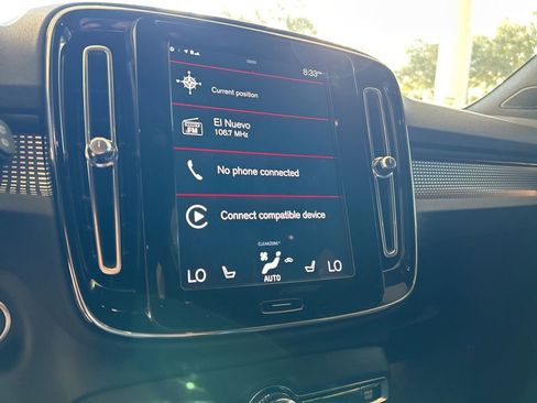 Used 2022 Volvo XC40 T5 R-Design w/ Advanced Package image 10