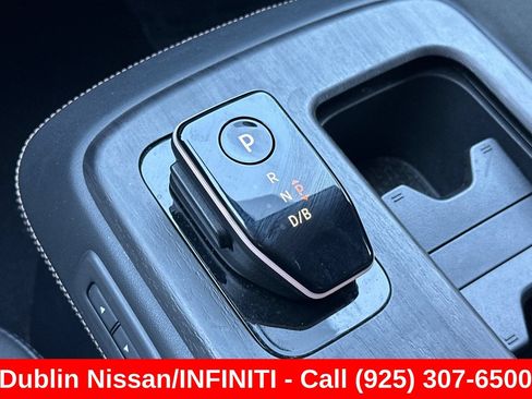 Used 2023 Nissan Ariya FWD image 34