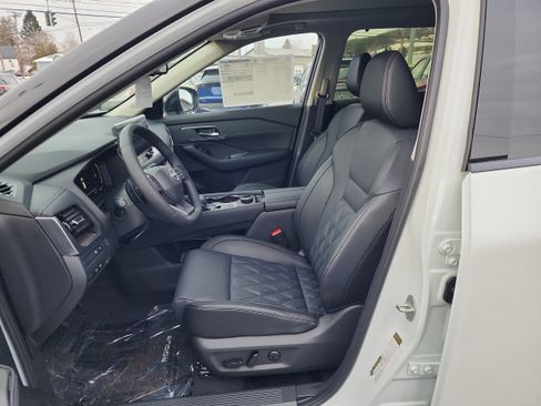 New 2026 Nissan Rogue Platinum w/ Platinum Premium Package image 11