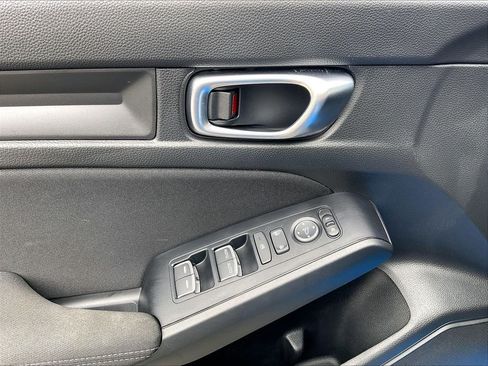 Used 2025 Honda Civic Sport image 36