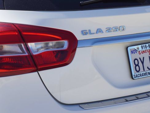 Used 2019 Mercedes-Benz GLA 250 image 12