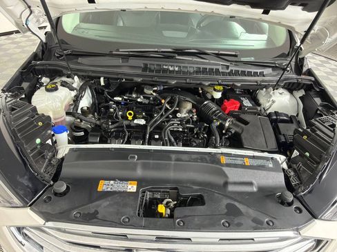 Used 2019 Ford Edge Titanium w/ Equipment Group 301A AWD/4WD image 28