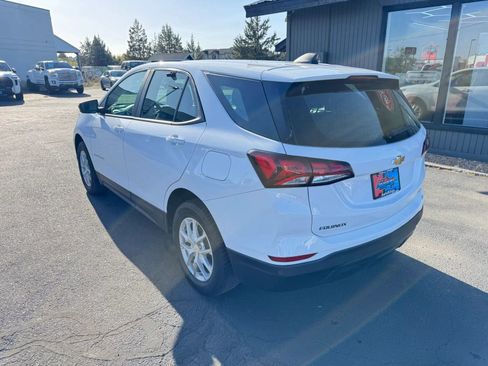 Used 2024 Chevrolet Equinox LS w/ Driver Confidence II Package AWD/4WD image 3