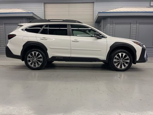 Certified 2025 Subaru Outback Limited image 10