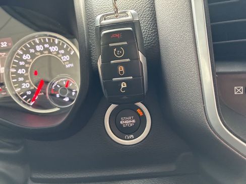 Used 2022 RAM 1500 Big Horn AWD/4WD image 29