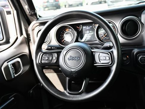 Used 2023 Jeep Wrangler Unlimited Sport AWD/4WD image 18