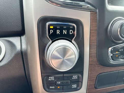Used 2017 RAM 1500 Laramie w/ Convenience Group AWD/4WD image 18
