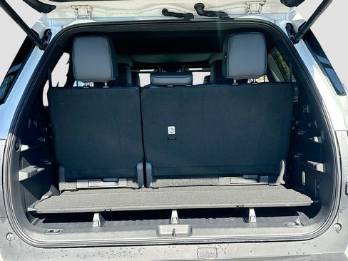 Used 2025 Toyota Sequoia Platinum image 27