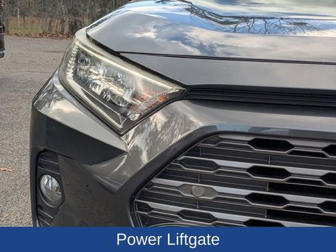 Used 2019 Toyota RAV4 Limited image 11