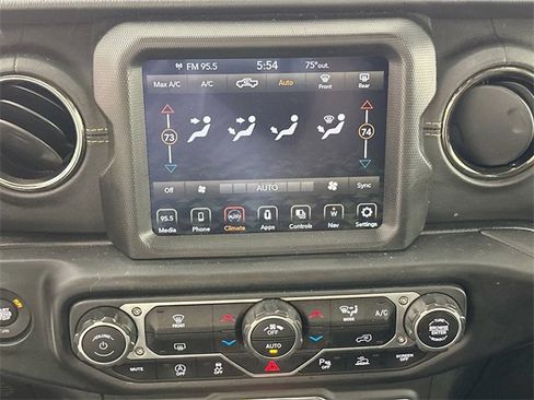 Used 2023 Jeep Gladiator Overland image 14