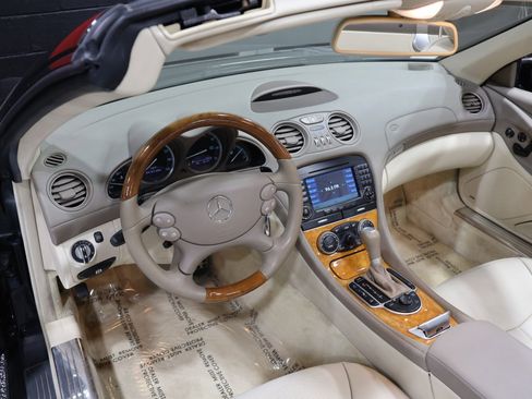 Used 2007 Mercedes-Benz SL 550 image 35