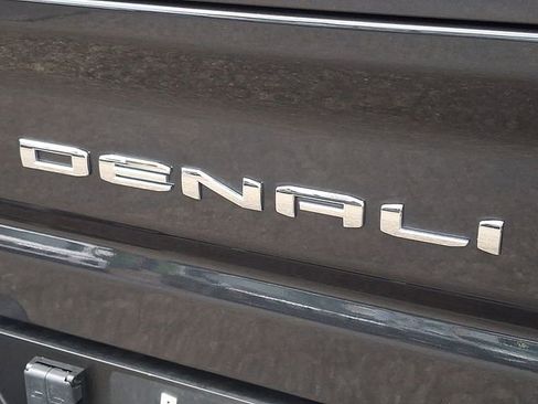 Used 2020 GMC Sierra 2500 Denali w/ Denali Ultimate Package AWD/4WD image 26