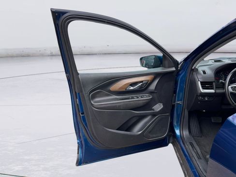 Used 2020 GMC Terrain SLE FWD image 10