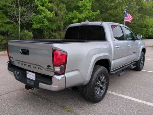 Used 2023 Toyota Tacoma SR5 AWD/4WD image 4