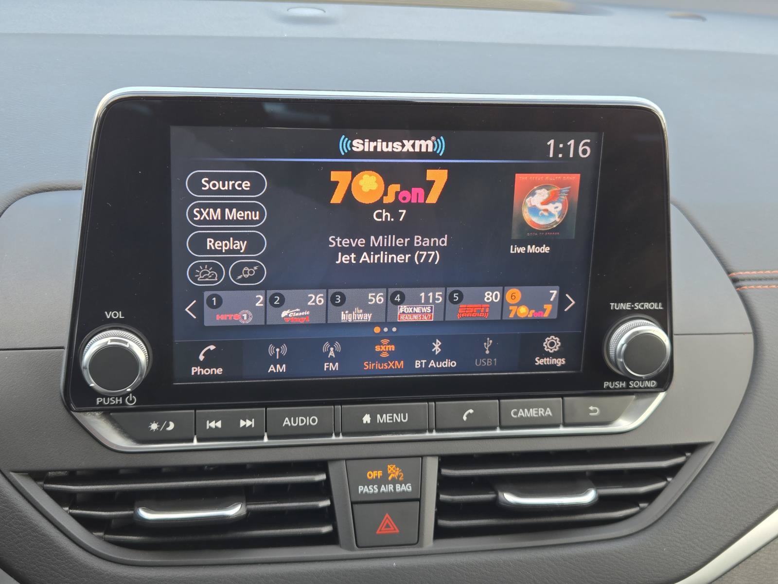 Used 2022 Nissan Altima 2.5 SR FWD image 8