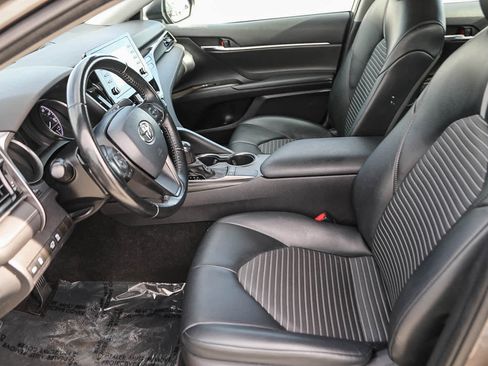Certified 2022 Toyota Camry SE image 18