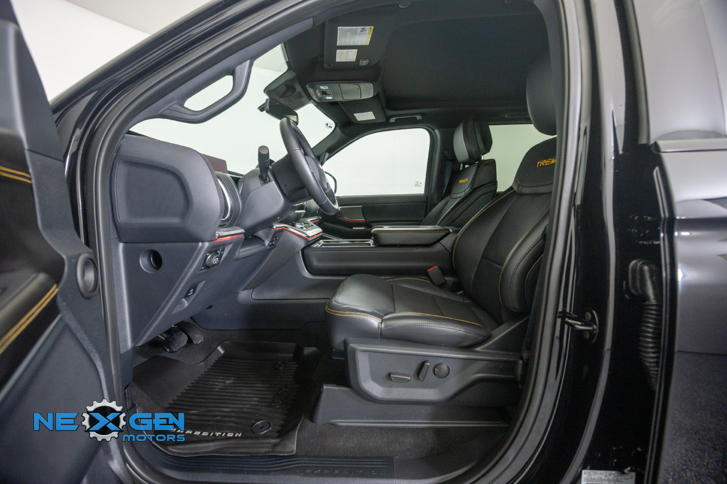 Used 2026 Ford Expedition Tremor AWD/4WD image 14