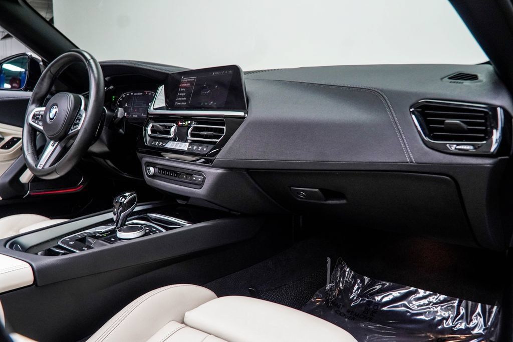 Used 2024 BMW Z4 M40i w/ Premium Package RWD image 25