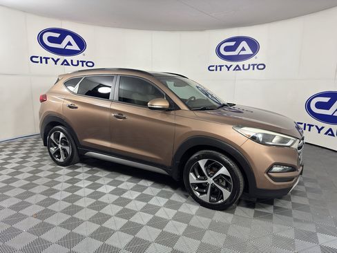 Used 2017 Hyundai Tucson Limited w/ Limited Ultimate Package 03 image 1