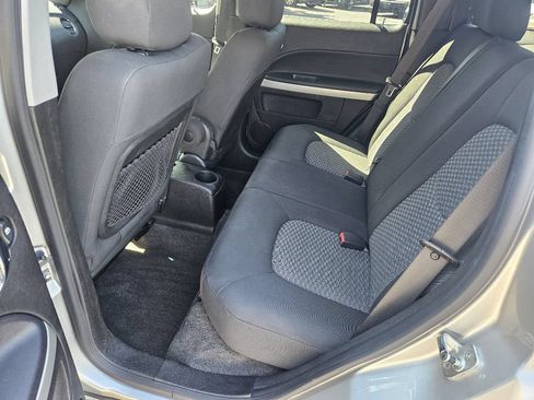 Used 2007 Chevrolet HHR LT FWD image 13