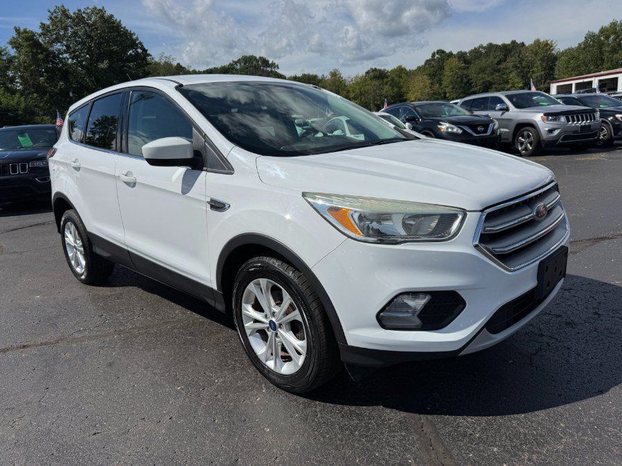 Used 2017 Ford Escape SE FWD image 7