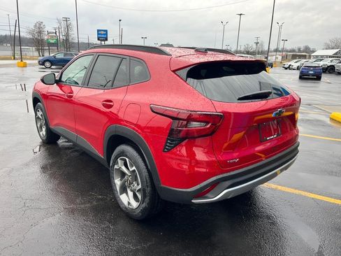 New 2026 Chevrolet Trax LT w/ LT Convenience Package image 4