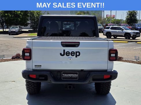 Used 2021 Jeep Gladiator Sport AWD/4WD image 3