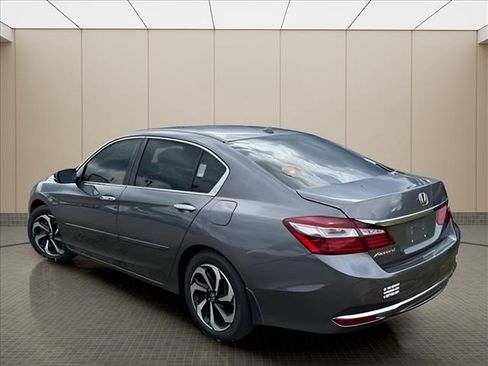 Used 2017 Honda Accord EX-L image 17