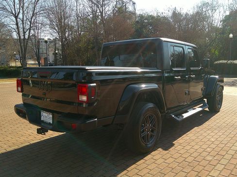 Used 2024 Jeep Gladiator Sport image 5