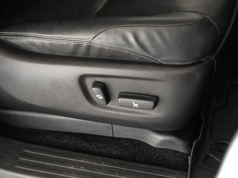 Used 2016 Toyota 4Runner Limited image 35