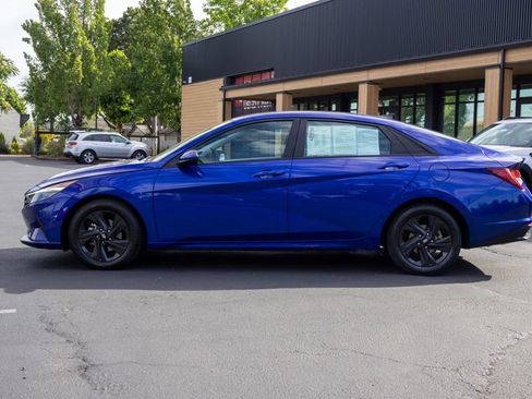 Used 2021 Hyundai Elantra SEL w/ Convenience Package FWD image 10
